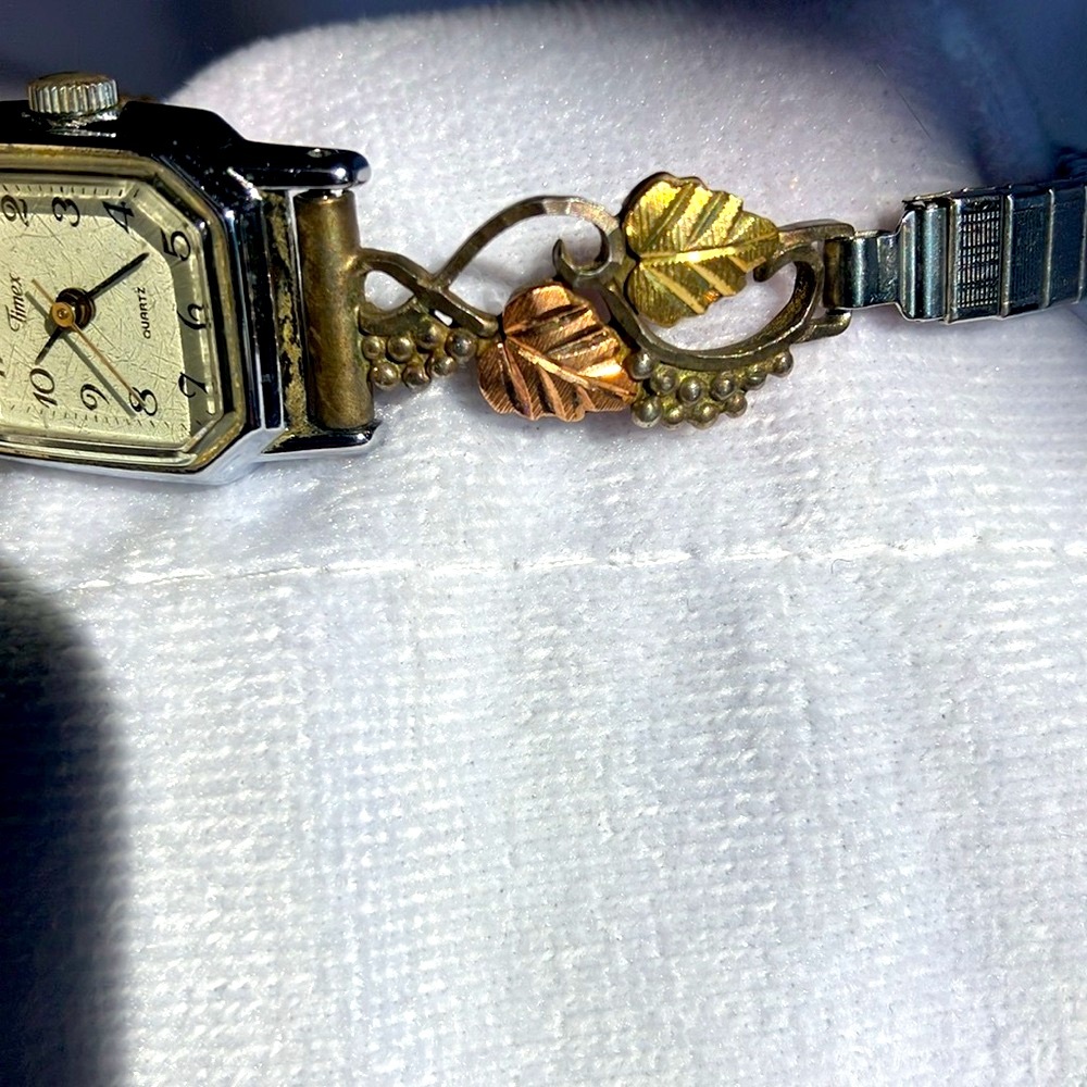 Black Hills Gold Watch Tips - Picture 12 of 13